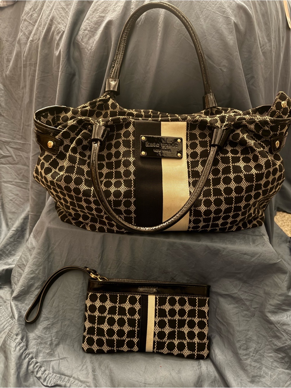 kate spade Black & Cream Jacquard Tote with Matching Wristlet &purple lining